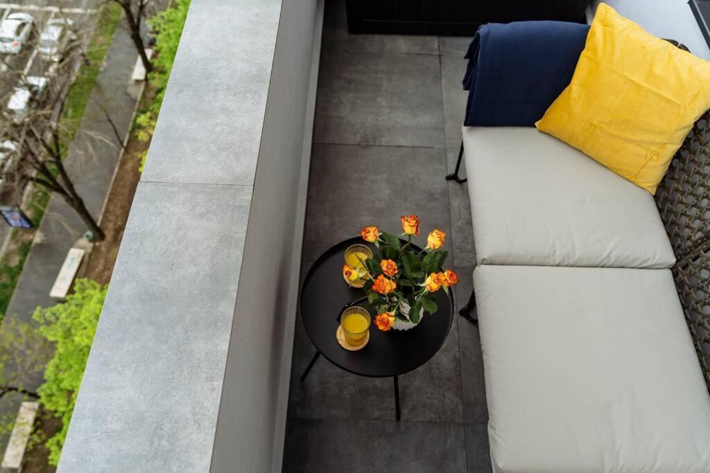 Amazing City View - Terrace+Netflix - City Center Bucharest Exterior photo